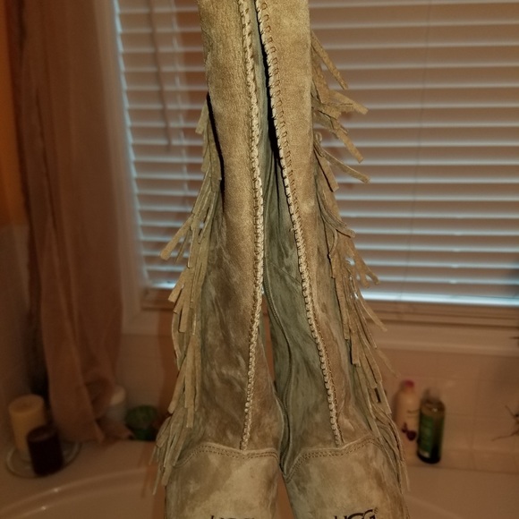 UGG Mammoth suede boots - Picture 4 of 4